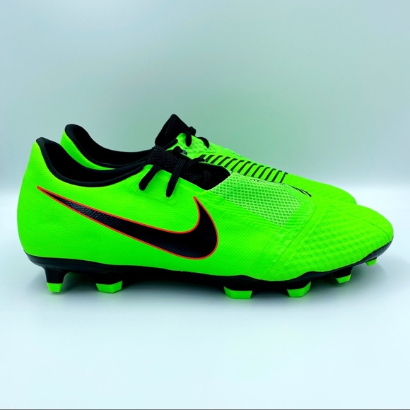 poshmark soccer cleats